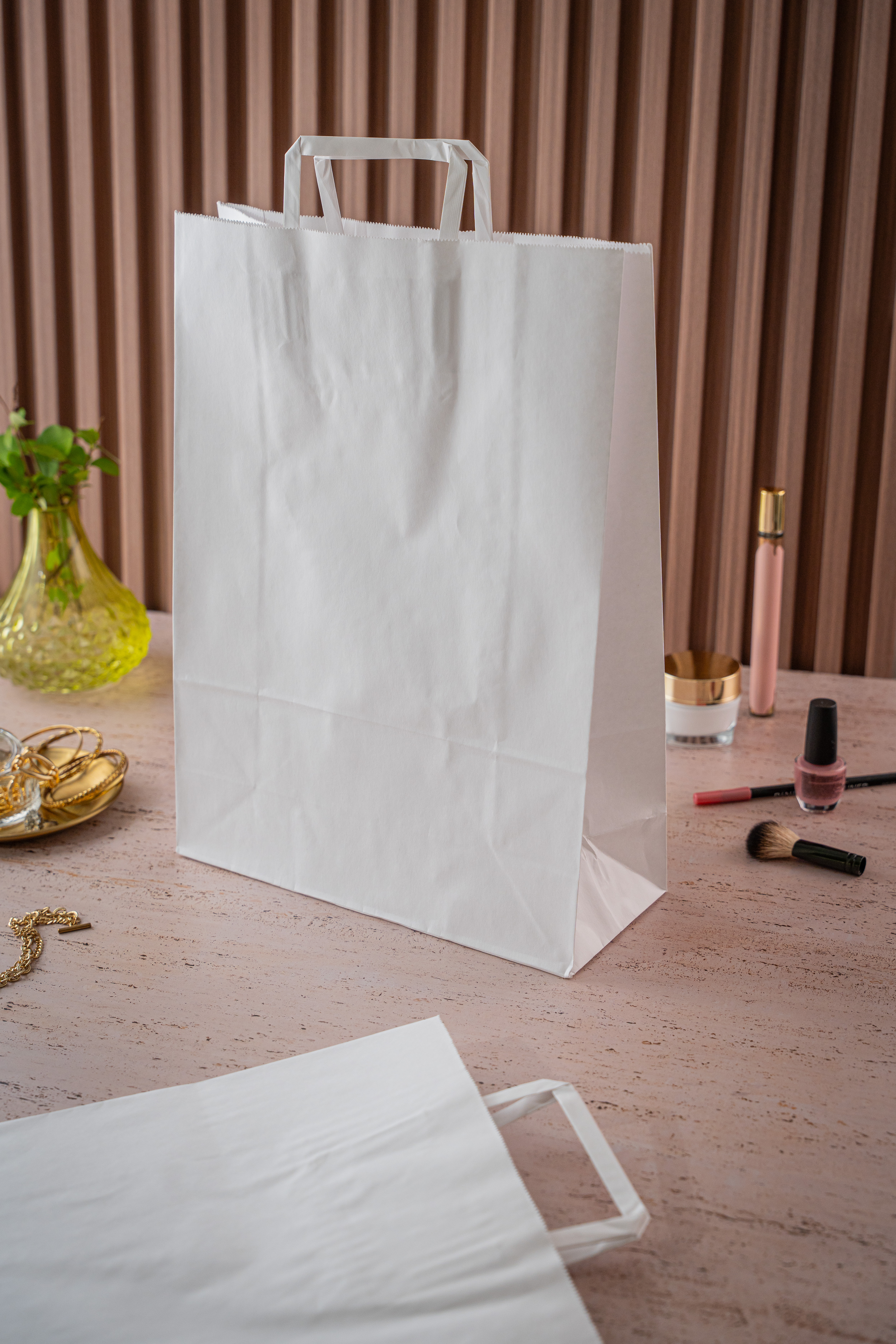 BOLSA BOUTIQUE PAPEL BLANCA 30*12*32CM *UNID