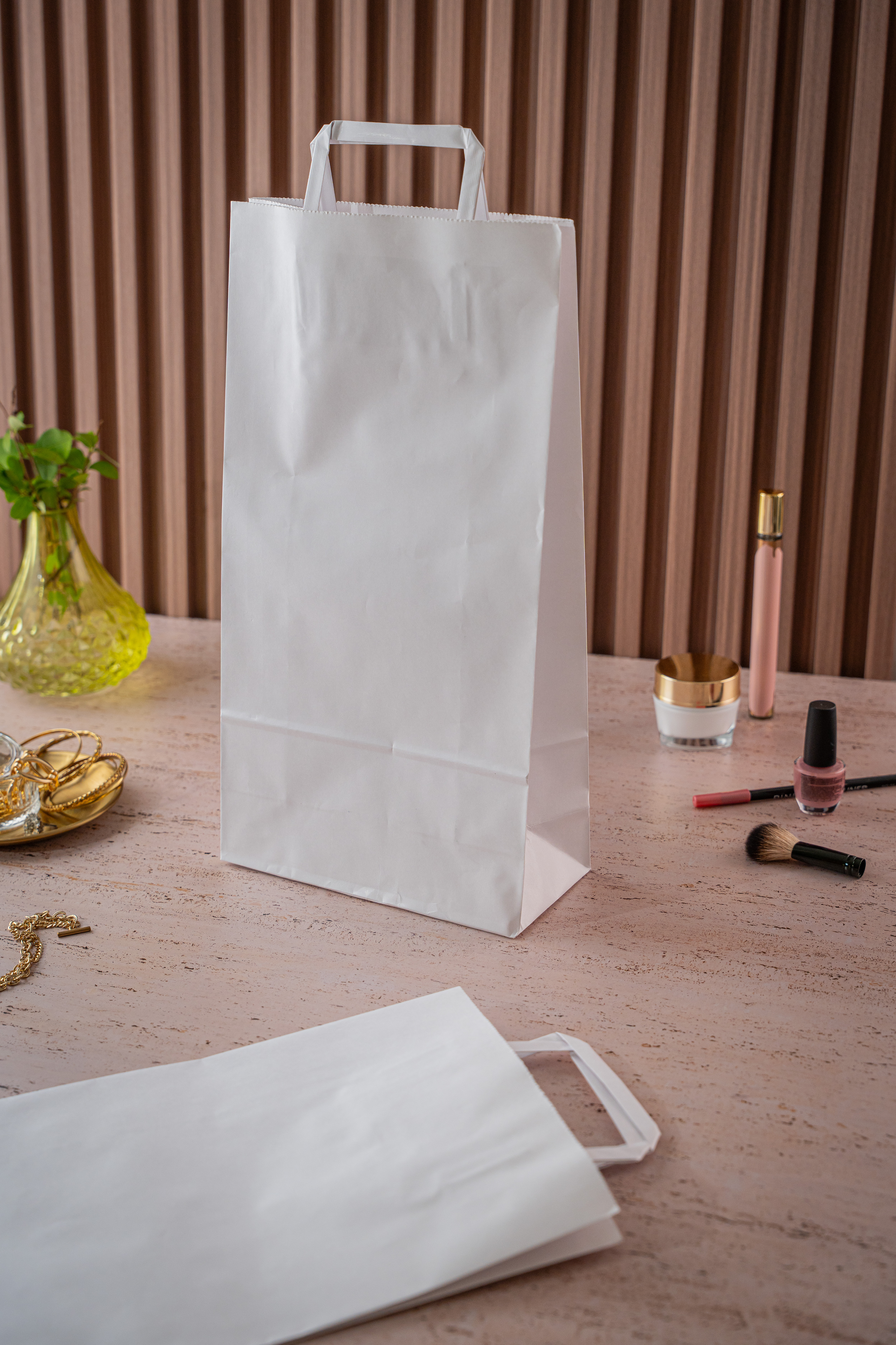 BOLSA BOUTIQUE PAPEL BLANCA 22*10*42CM *UNID