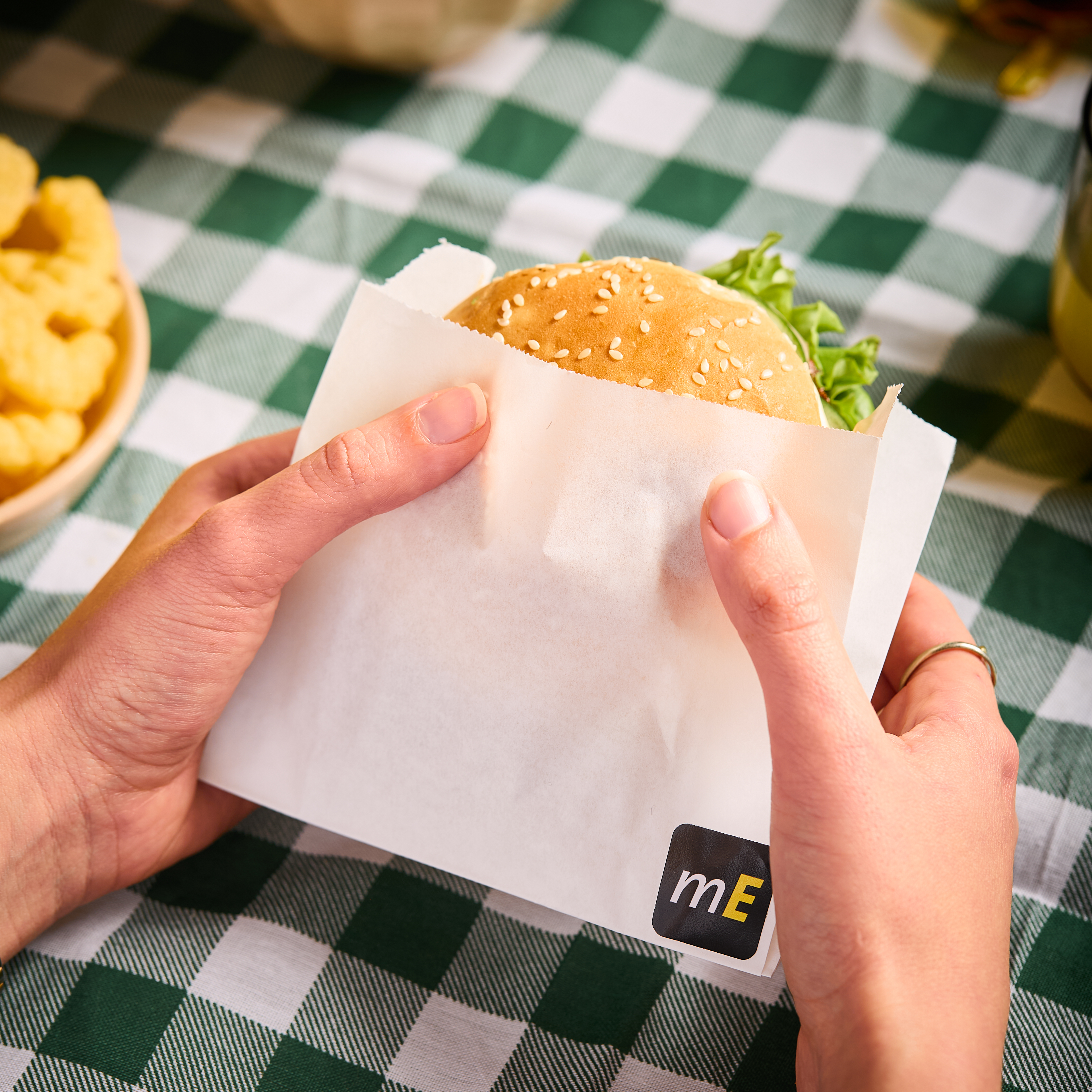 BOLSA HAMBURGUESA PAPEL BIOXIDO BLANCO LISA (13*5*10CM) *100UNID