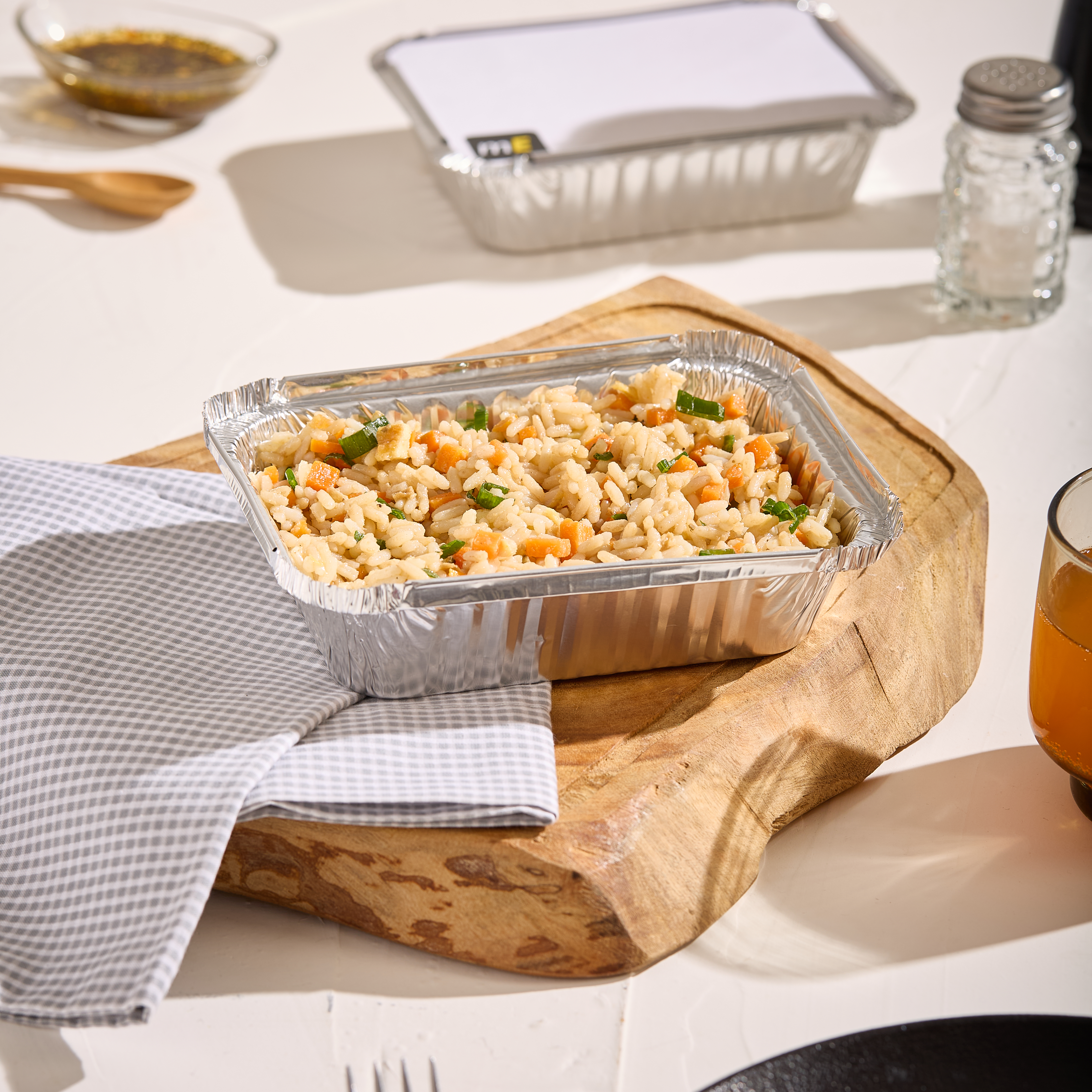 BANDEJA ALUMINIO DARNEL CON TAPA ALUMINIO F-50 (16OZ-500ML) CAJA*100UNID.