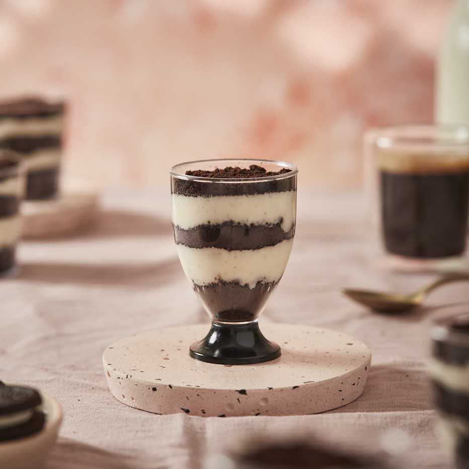 BOYANO COPA RIGIDA 70CC CRISTAL Y PIE NEGRO (5CM DIAM*7.3CM ALTO) *UNID