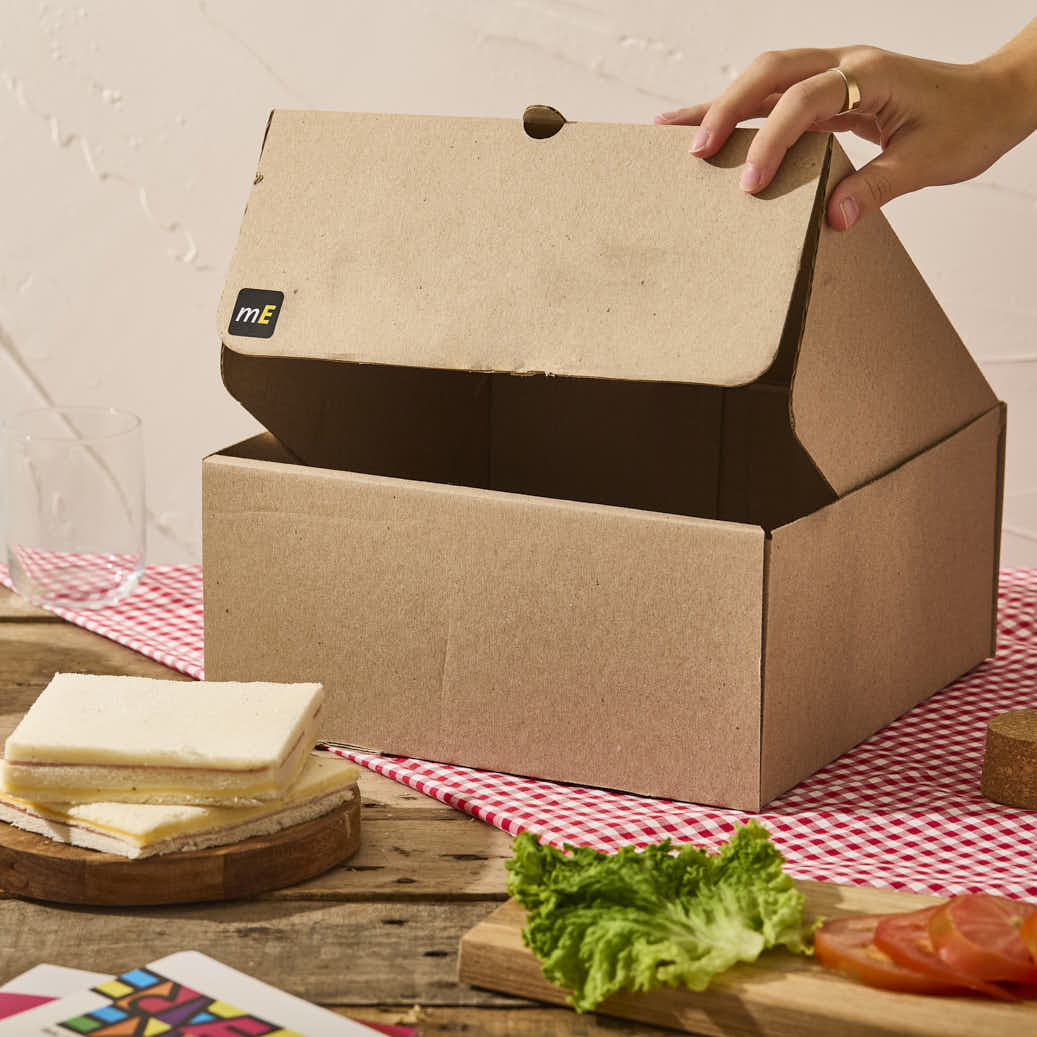 mEP CAJA ALPE CARTON MICRO MARRON/MARRON PERSONALIZADO  (26.5*26.5*12CM) X UNIDAD