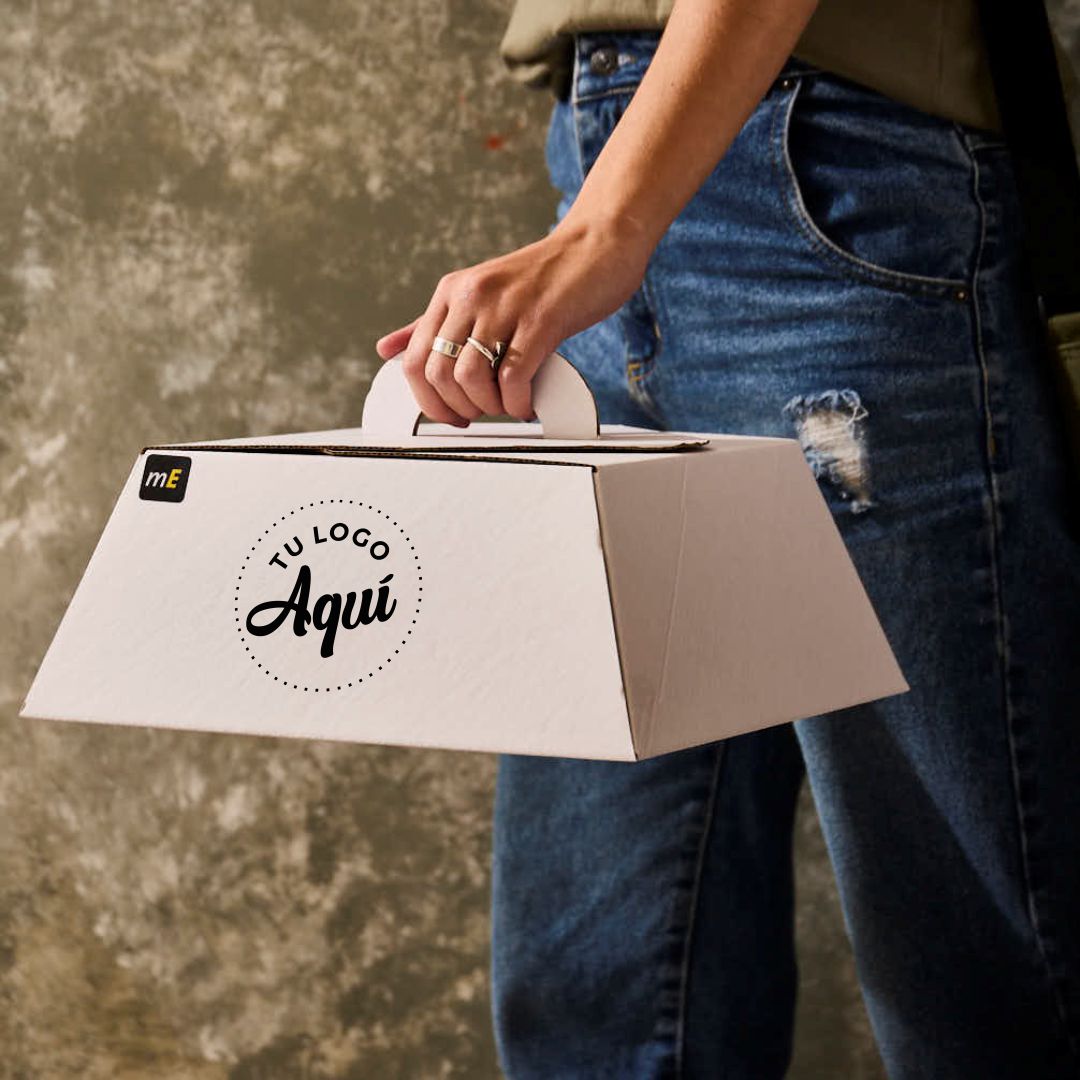 mEP ESTUCHE TORTA CARTON MICRO BLANCO/MARRON PERSONALIZADO GRANDE (31*31*13CM) X UNIDAD