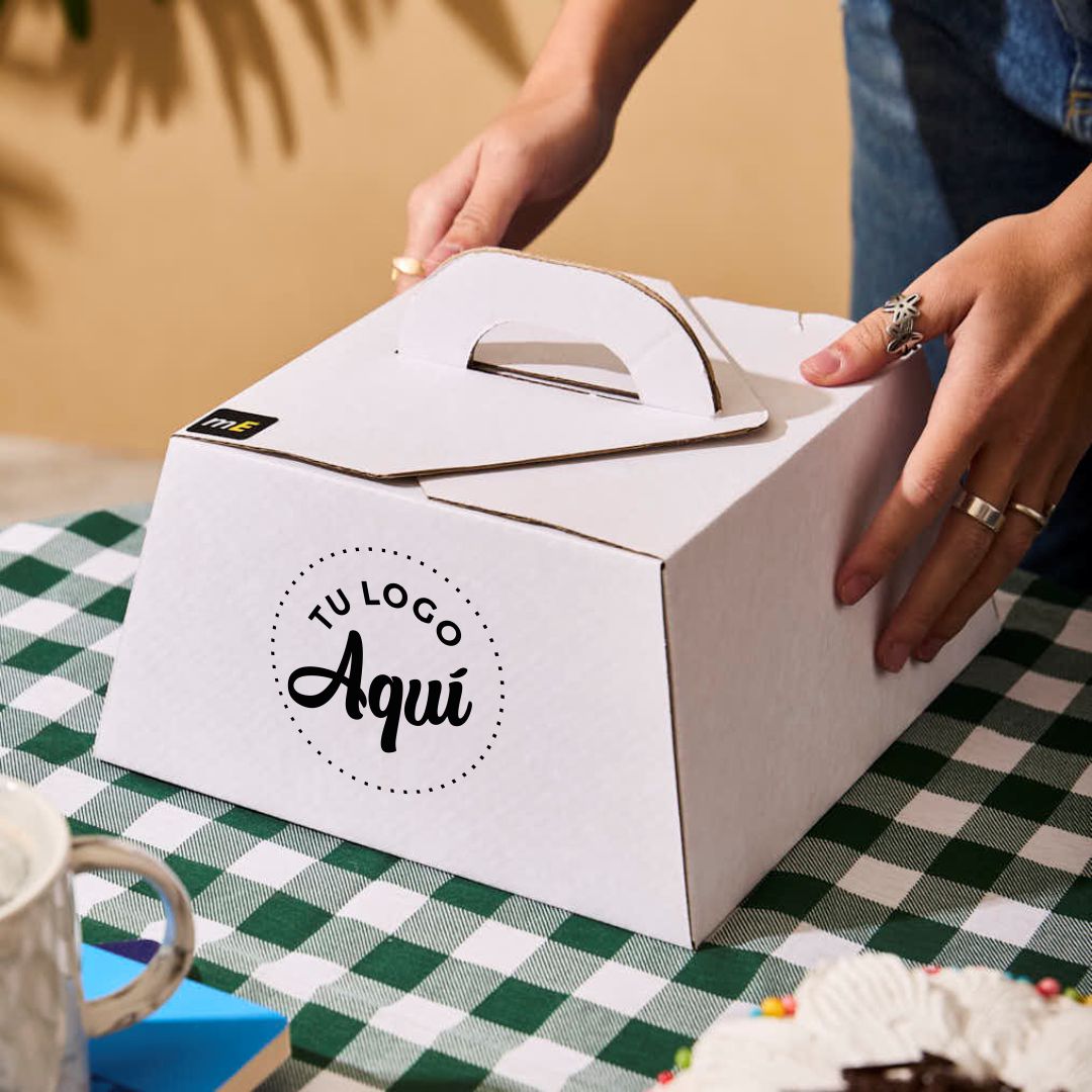 mEP ESTUCHE TORTA CARTON MICRO BLANCO/MARRON PERSONALIZADO CHICO (23*23*12CM) X UNIDAD