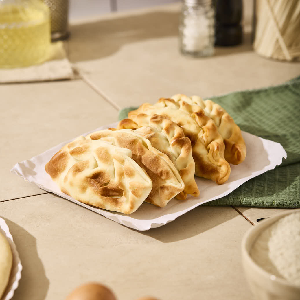 BANDEJA CARTON RECTANGULAR BLANCA LINEA VERDE Nº3 (17*21CM) *100UNID