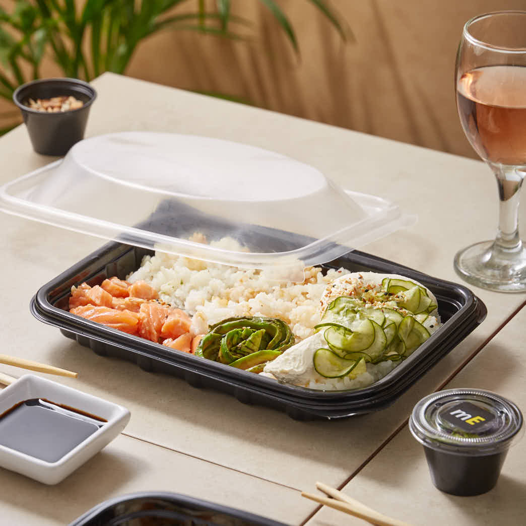 BANDEJA MICRO BANDEX NEGRA 1/2 COSTILLA C/TAPA PP (18*25*5CM) (106500BYTPP) *50UNID