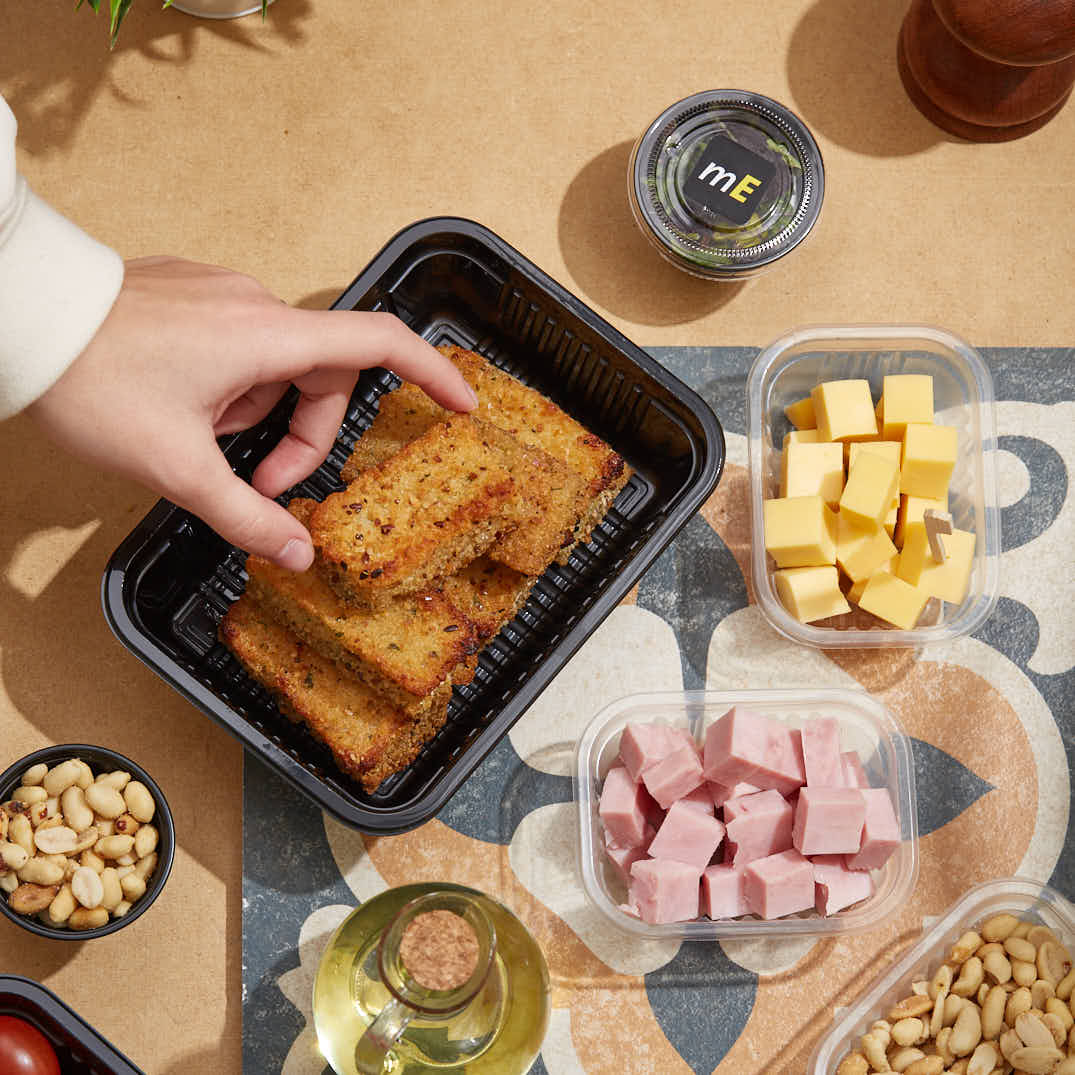 BANDEJA PET NEGRO BANDEX Nº103 (13*17*4CM) (105103ND) *100UNID