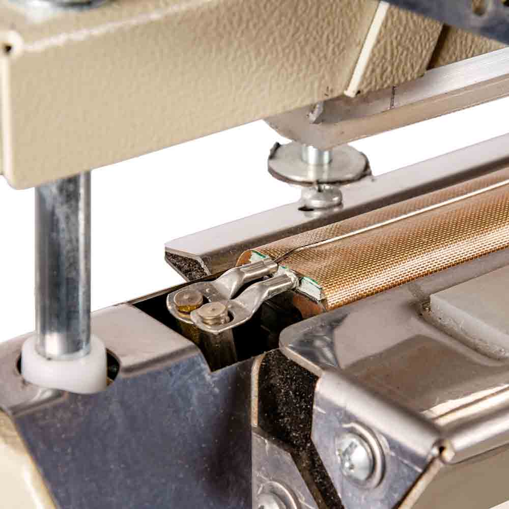 SELLADORA LIPARI CON PIE 40CM REFILADORA CON FECHADOR (HRF400) *UNID