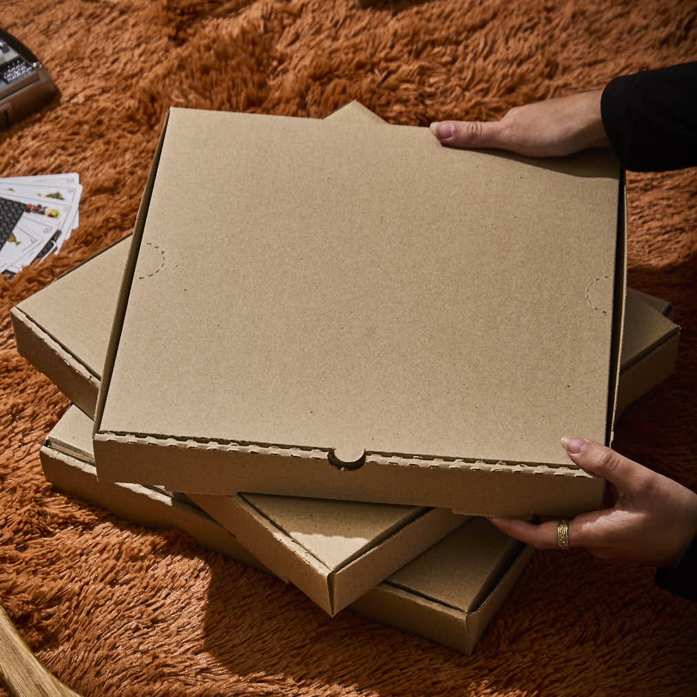 CAJA PIZZA MICRO MARRON/MARRON GRANDE REFORZADA (32.5*32.5*3.7CM) *100UNID