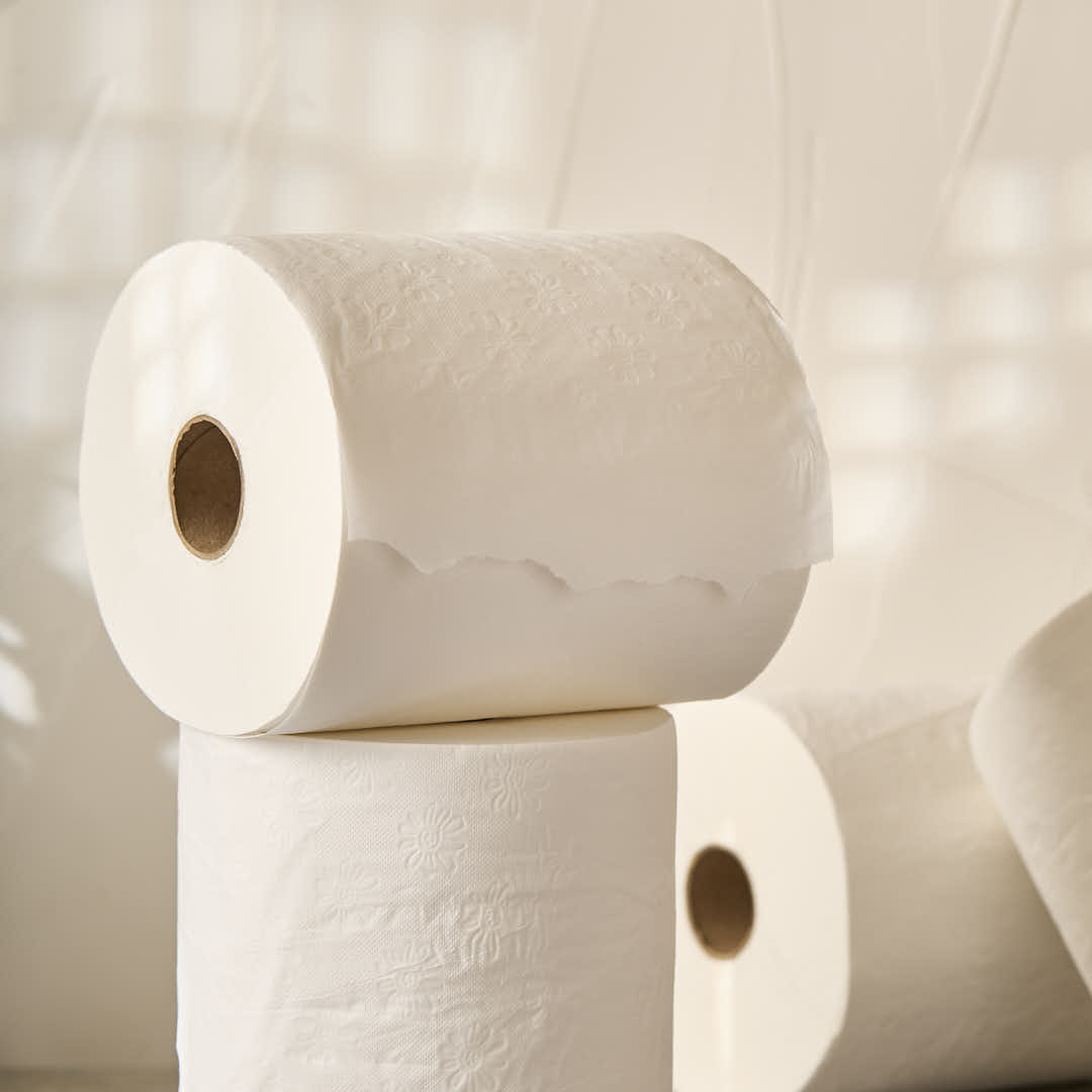 TOALLAS EN ROLLO PAPEL (19.5CM*200MTS) ELEGANTE BLANCA PREMIUN *4 ROLLOS