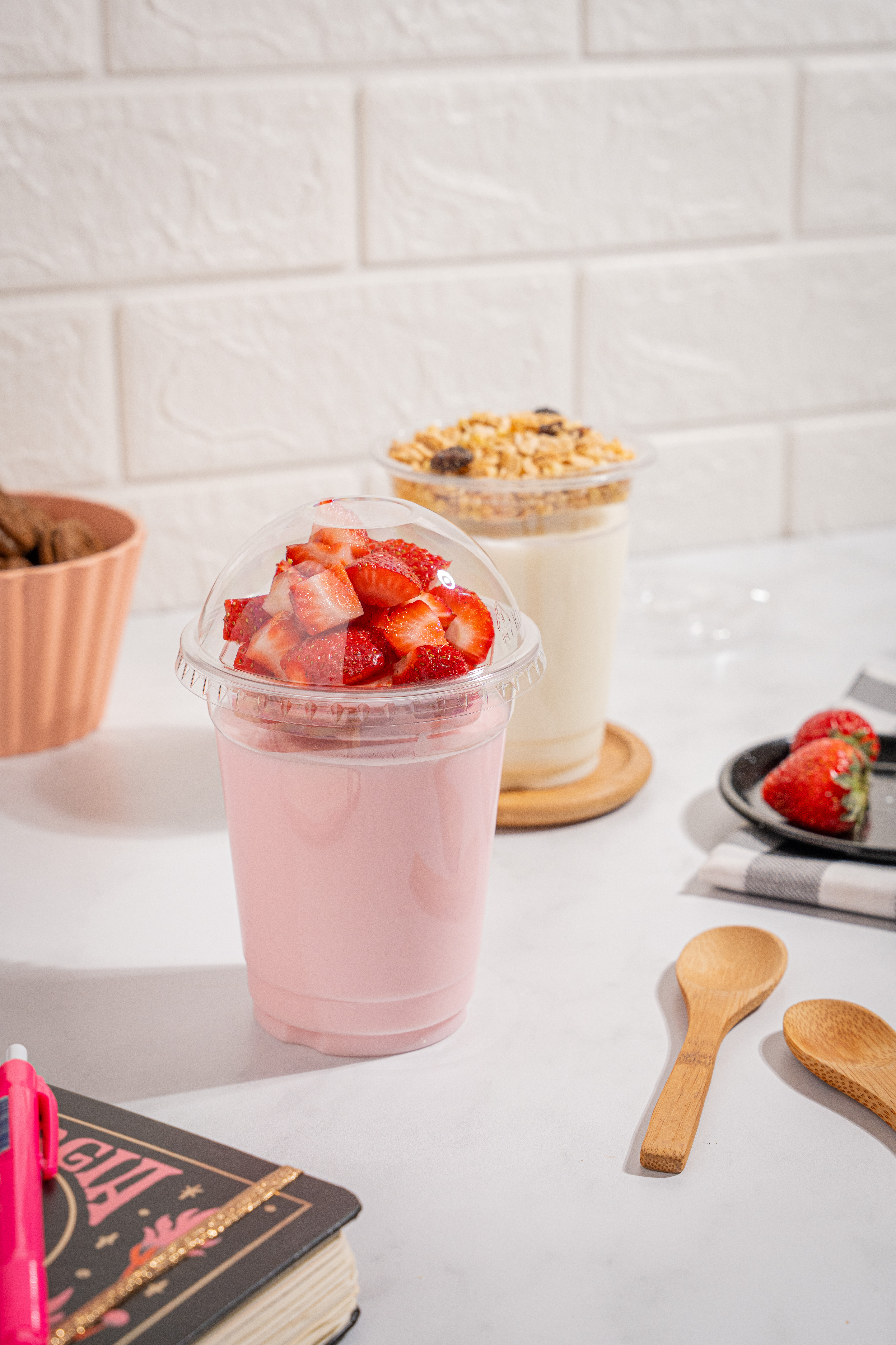 SEPARADOR VASO PLASTICO FRAPPE PET MULTI (7.5*9*1.5CM) PARA 14/16OZ *100UNID