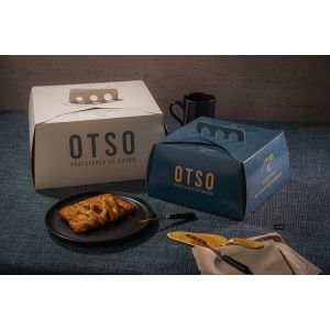 mEP CAJA PARA TORTA CART. BLANCA PERSONALIZADO (23*23*12CM - C/ASA) X UNIDAD